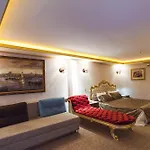Hotel Grand Ambiance