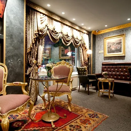 Grand Ambiance Hotel 3*