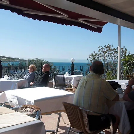Grand Ambiance ホテル 3*