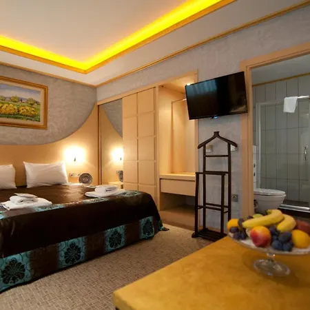 Grand Ambiance Hotel