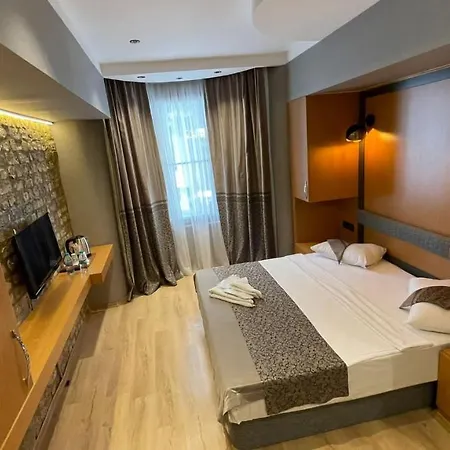 Ξενοδοχείο Grand Ambiance 3*