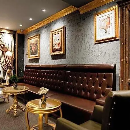 Grand Ambiance מלון