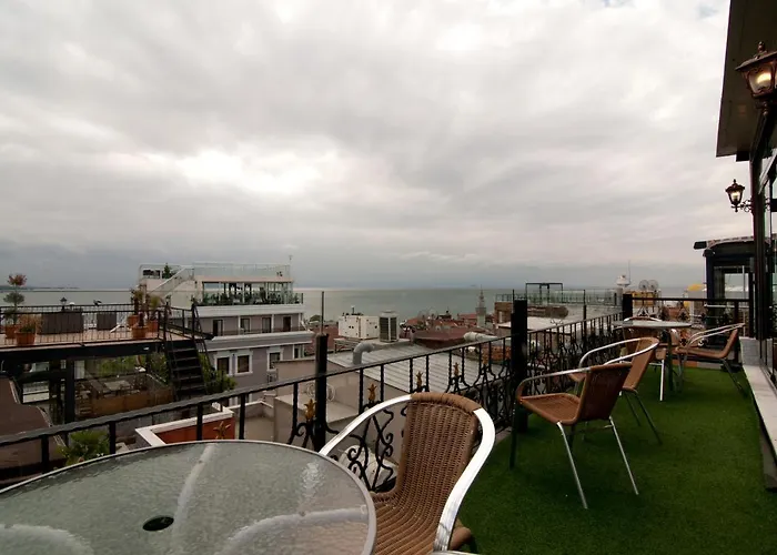 Hotel Grand Ambiance