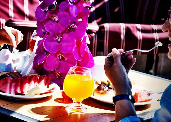 Hotel Grand Ambiance