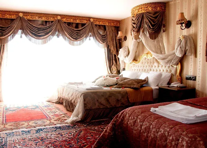 Hotel Grand Ambiance 3*