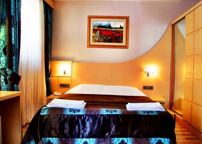 Hotel Grand Ambiance